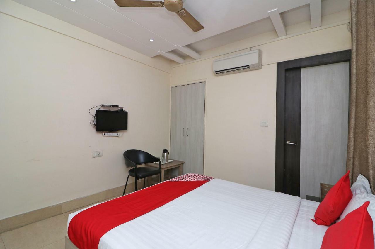 Hotel Mandiram Prayagraj Exterior photo