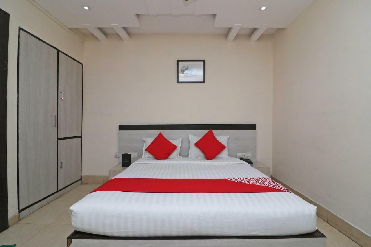 Hotel Mandiram Prayagraj Exterior photo
